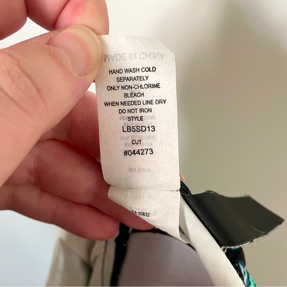 La Blanca One Piece Blue Green Aztec Print Ruched Sides Swimsuit Size 10 - Picture 8 of 8